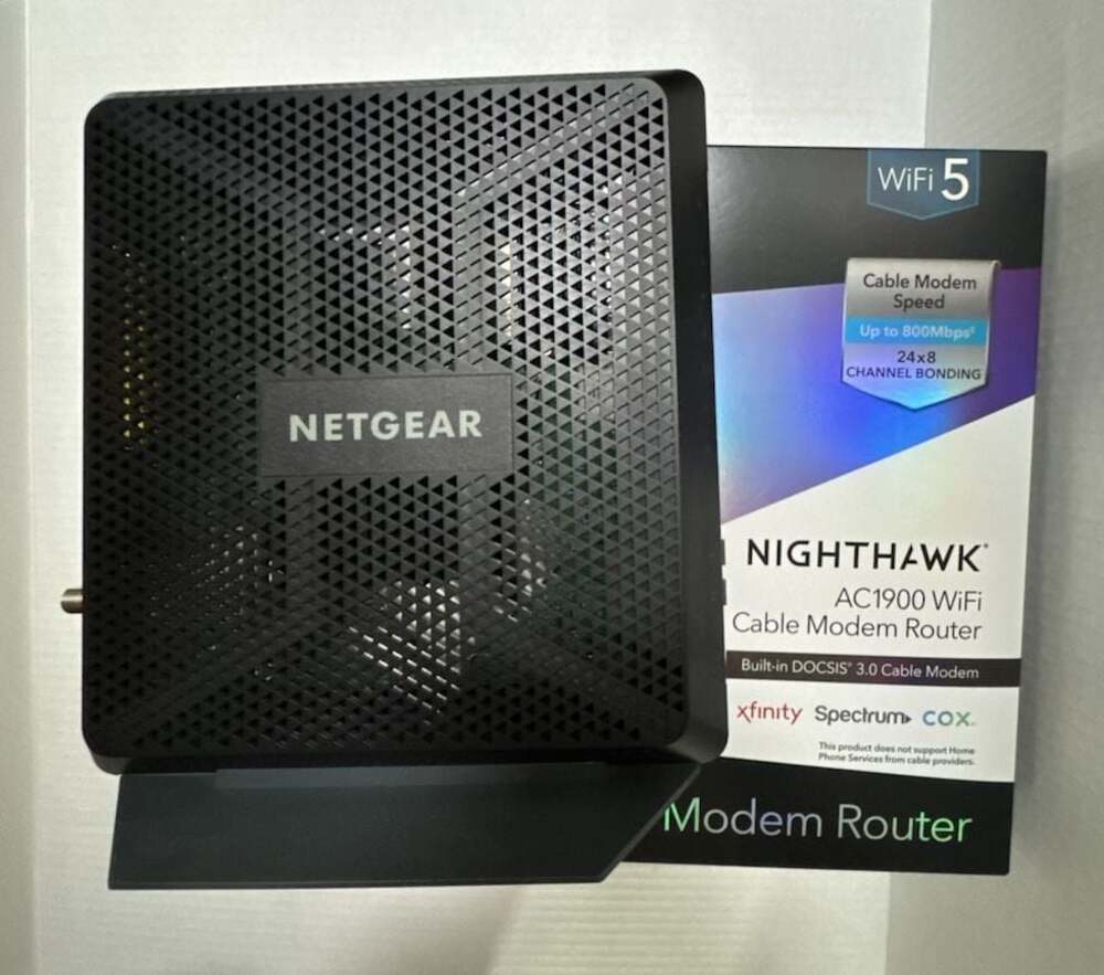 Netgear Nighthawk AC1900 WiFi Cable Modem Router (Model C7000v2)